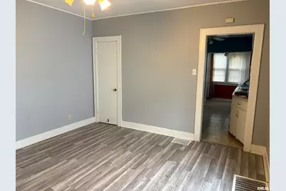 433 Linden, Centralia, IL 62801 - Photo 5