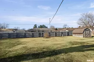 20 Bel-Air Dr, Centralia, IL 62801 - Photo 5