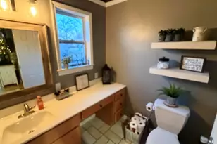 821 E 6th St, Centralia, IL 62801 - Photo 13