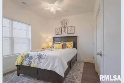 801 Bend Blvd Boulevard, East Moline, IL 61244 - Photo 3