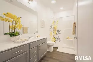 801 Bend Blvd Blvd, Moline, IL 61244 - Photo 3