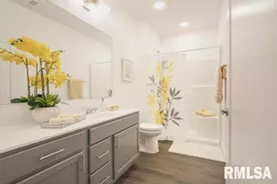 801 Bend Blvd Blvd, Moline, IL 61244 - Photo 3