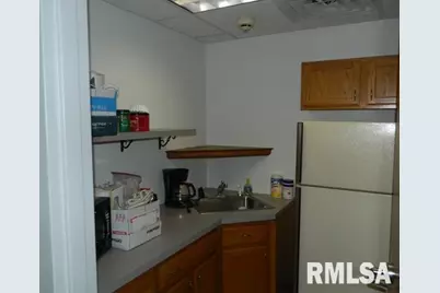 333 4th Avenue S, Clinton, IA 52732 - Photo 11