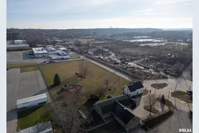 225 34th Avenue, Rock Island, IL 61201 - Photo 7