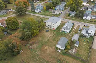 716 W 3rd St, Kewanee, IL 61443 - Photo 3