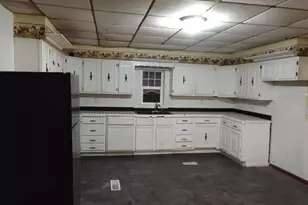 716 W 3rd St, Kewanee, IL 61443 - Photo 27