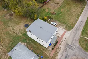 716 W 3rd St, Kewanee, IL 61443 - Photo 13