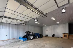 215 3rd St, Carmi, IL 62821 - Photo 5