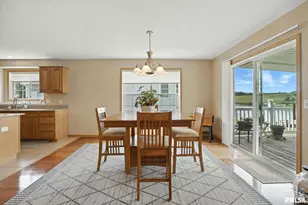 106 Valley View Dr, Sherrard, IL 61281 - Photo 9