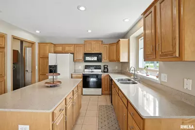 106 Valley View Drive, Sherrard, IL 61281 - Photo 11