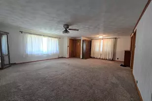 507 S Church St, Albany, IL 61230 - Photo 5