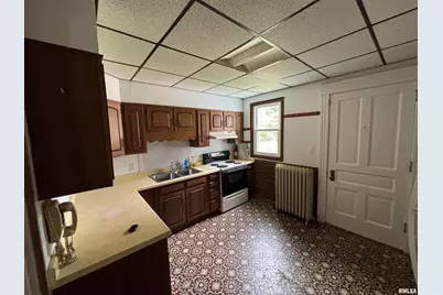 802 4th Street W, Sterling, IL 61081 - Photo 13