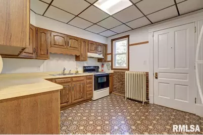 802 4th Street W, Sterling, IL 61081 - Photo 37
