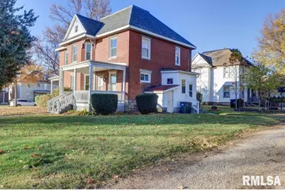802 4th Street W, Sterling, IL 61081 - Photo 1
