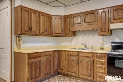 802 4th Street W, Sterling, IL 61081 - Photo 33