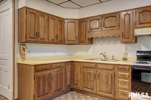 802 4th Street W, Sterling, IL 61081 - Photo 33