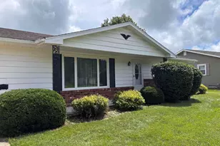 630 Mission Dr, Kewanee, IL 61443 - Photo 3