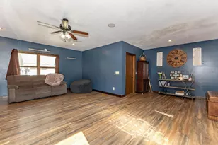 111 N West St, Cambridge, IL 61238 - Photo 11