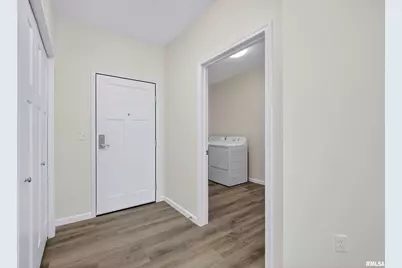 2592 202 Middle Road #202, Bettendorf, IA 52722 - Photo 11