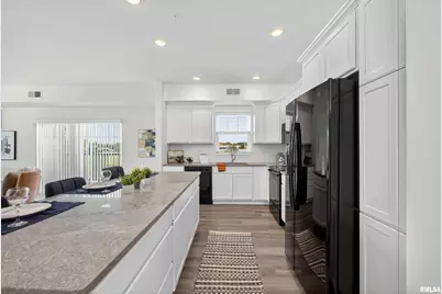 2592 202 Middle Road #202, Bettendorf, IA 52722 - Photo 15