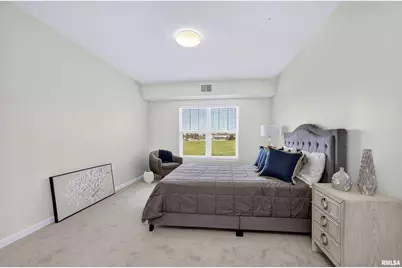 2592 202 Middle Road #202, Bettendorf, IA 52722 - Photo 19