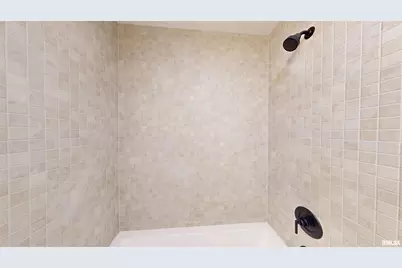 5922 Butterfield Court, Bettendorf, IA 52722 - Photo 13