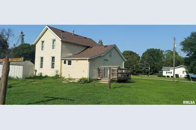 401 S 3rd Avenue, New Windsor, IL 61465 - Photo 7