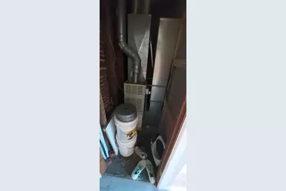 401 S 3rd Avenue, New Windsor, IL 61465 - Photo 15