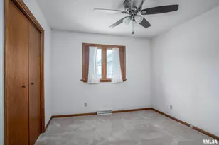 500 N 7th Ave, NewWindsor, IL 61465 - Photo 17