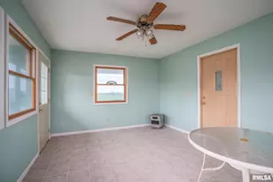 500 N 7th Ave, New Windsor, IL 61465 - Photo 5