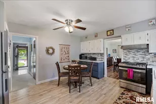 2320 26th St, Rock Island, IL 61201 - Photo 15