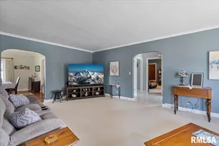 2320 26th St, Rock Island, IL 61201 - Photo 9