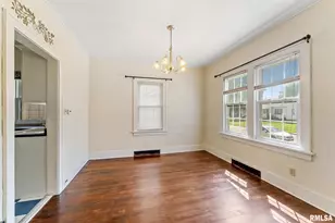 1904 30th St, Moline, IL 61265 - Photo 7