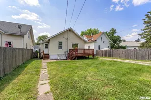 1904 30th St, Moline, IL 61265 - Photo 13