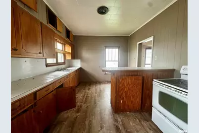 111 E Walker Street, Galatia, IL 62935 - Photo 5