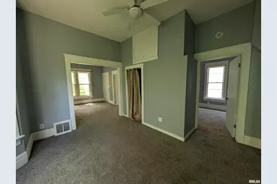 2833 8th Avenue, Rock Island, IL 61201 - Photo 7