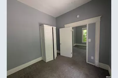 2833 8th Avenue, Rock Island, IL 61201 - Photo 5