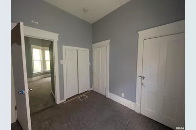 2833 8th Avenue, Rock Island, IL 61201 - Photo 11