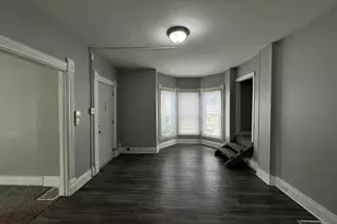 1007 29th St, Moline, IL 61265 - Photo 5