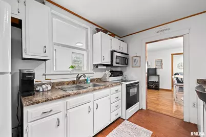 406 234th St Street, Aledo, IL 61234 - Photo 5