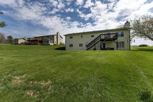 631 Suncrest Dr, Sherrard, IL 61281 - Photo 37