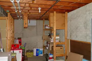 631 Suncrest Dr, Sherrard, IL 61281 - Photo 29