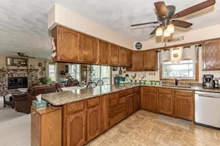 631 Suncrest Dr, Sherrard, IL 61281 - Photo 11