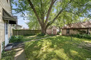 1706 29th St, Rock Island, IL 61201 - Photo 3