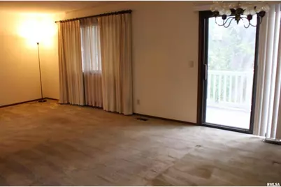 3542 Cedarview Ct Court #3542, Bettendorf, IA 52722 - Photo 9
