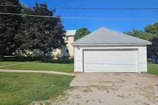 127 N Vail St, Geneseo, IL 61254 - Photo 5