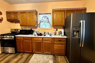 305 W Lincoln St, Harrisburg, IL 62946 - Photo 9