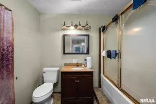 1104 29th Ave Ave, Rock Island, IL 61201 - Photo 15