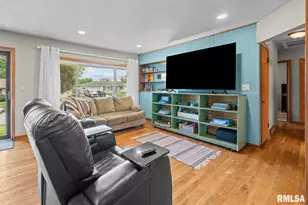 1104 29th Ave Ave, Rock Island, IL 61201 - Photo 5