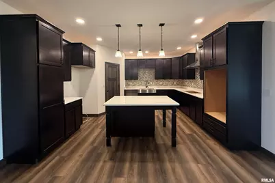 910 W Main Street, Aledo, IL 61231 - Photo 5